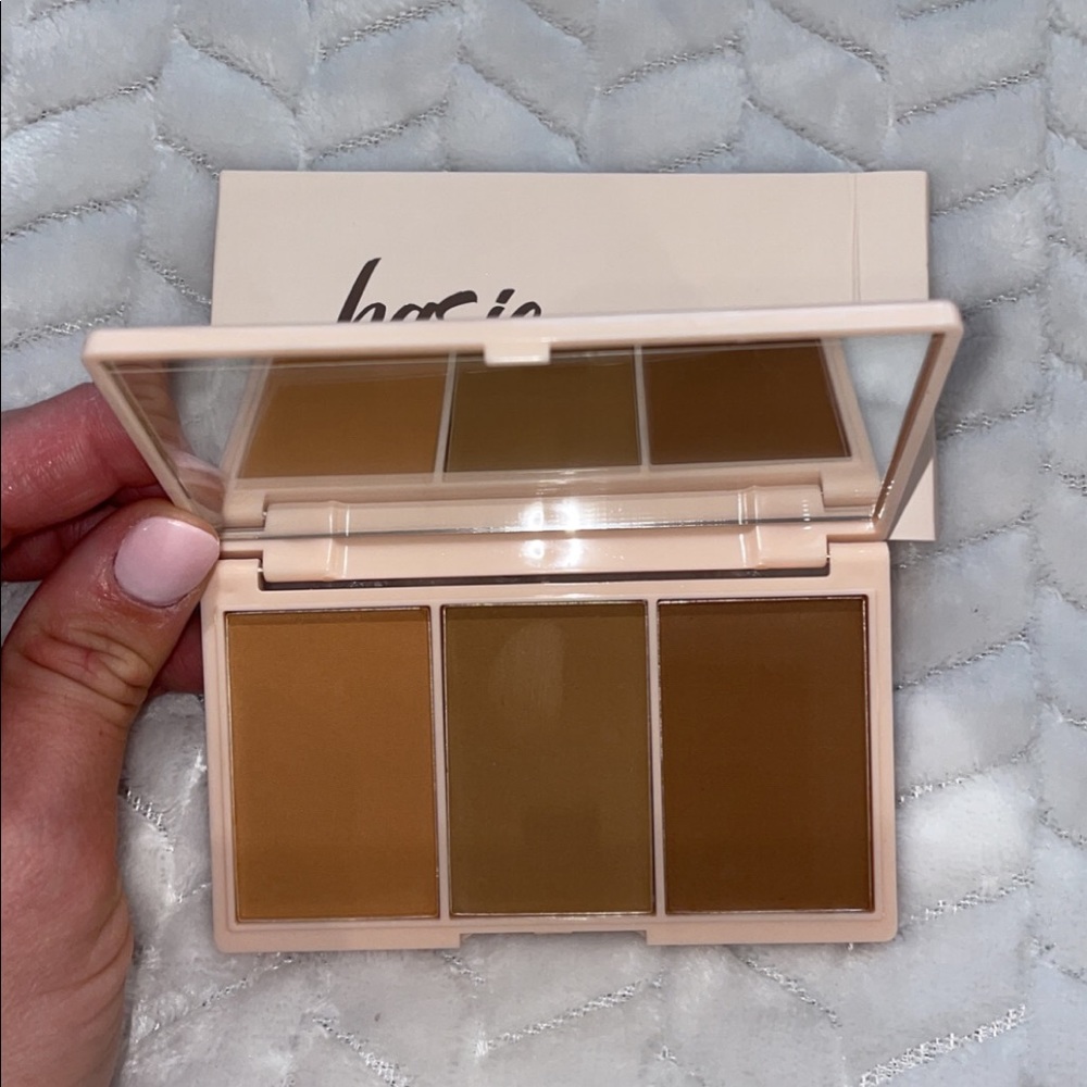 Basic Beauty Bronzer
